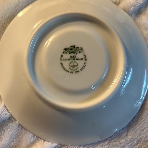 Avon 1991 Vintage Collectible May Lily of the Valley Saucer Only - Picture 2 of 4